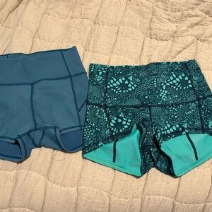lululemon athletica Teal and Dark Teal Patterned Workout Shorts